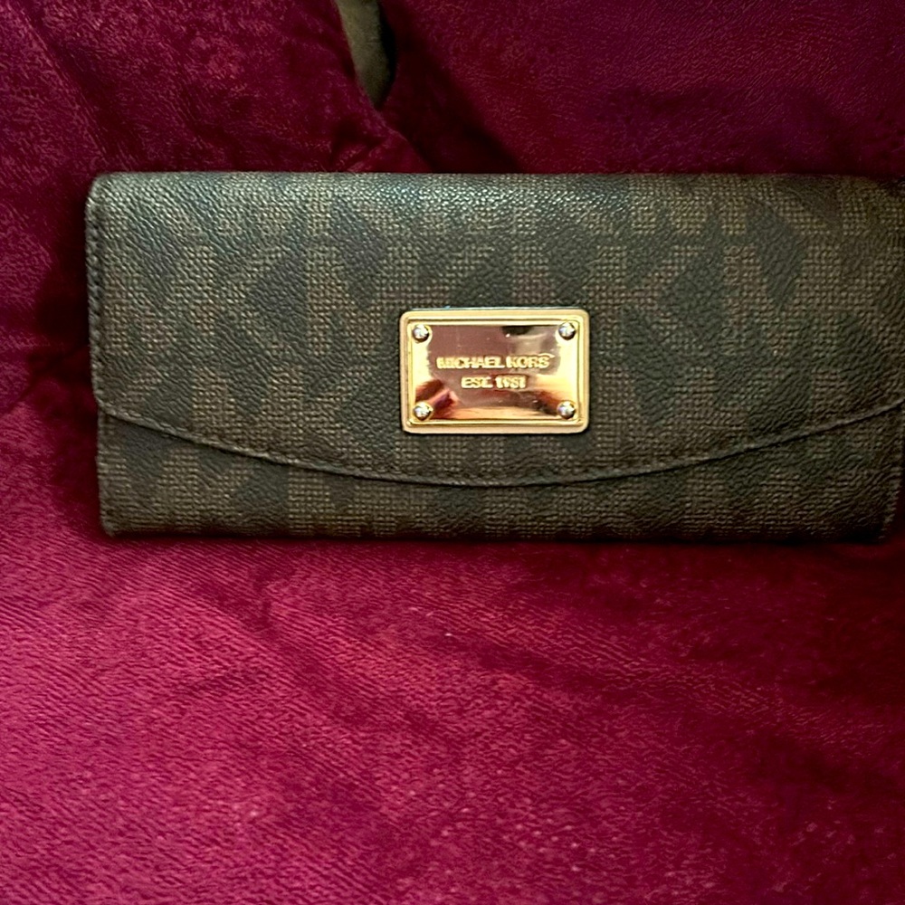 Michael Kors wallet